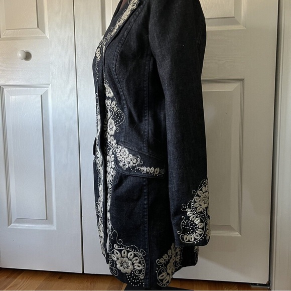 Tommy Bahama Long Denim Jacket Floral Heavy Embroidered Women's XS 2 - Picture 2 of 14
